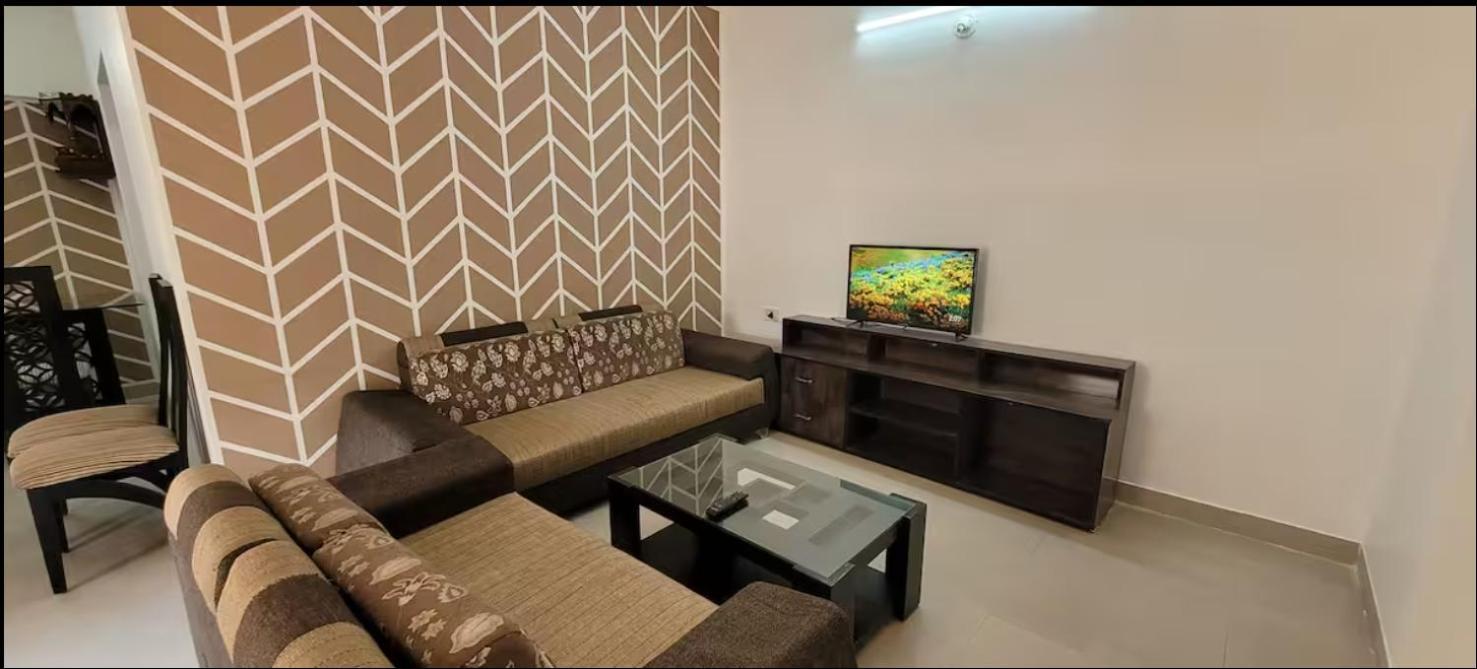 Bamboo 1bhk Ac With Kitchen At Hi St