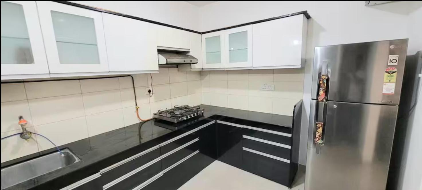 Apartment Bamboo 1bhk Ac With Kitchen At Hi St