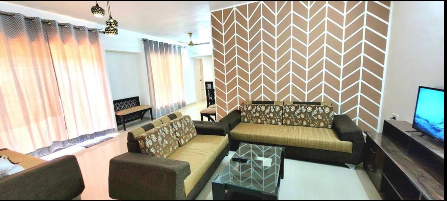 Bamboo 1bhk Ac With Kitchen At Hi St Apartment Pune